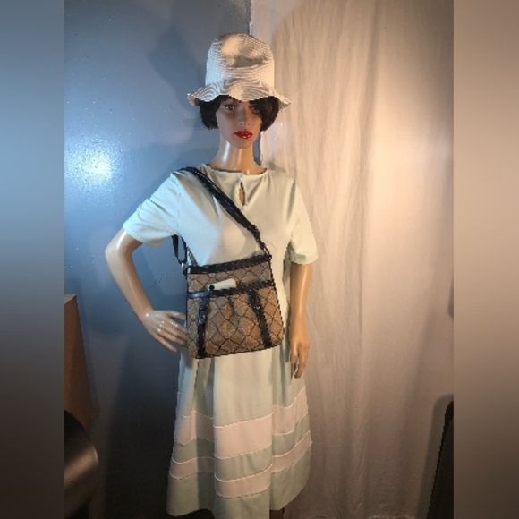 Nine West Sinewave Pattern XBody. § - Picture 5 of 12